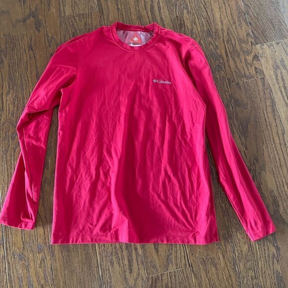 Men’s red Colombia top - Picture 1 of 2